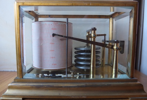 Un enregistreur de pression barométrique, version 1900