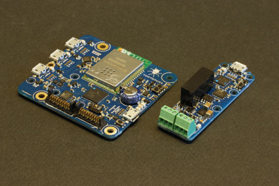 The electronic components of the project: a YoctoHub-Wireless and a Yocto-4-20mA-RX