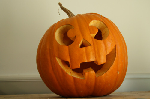 OK, the pumpkin itself is ready, let's start the fun