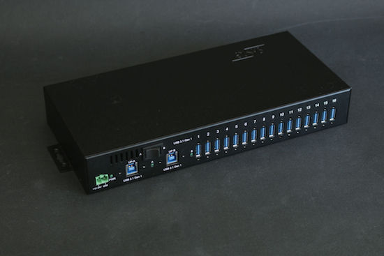 The ExSys EX-1116HVMS hub provides 16 USB 3.1 Gen 1 ports, and is made of 5 hubs connected as a tree